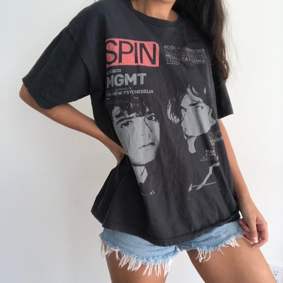 Vintage Tops - Vintage Spin Magazine 2008 MGMT AC/DC RARE t shirt